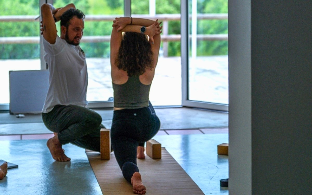 300-hour-yoga-ttc-in-rishikesh-india-atharv-yogashala