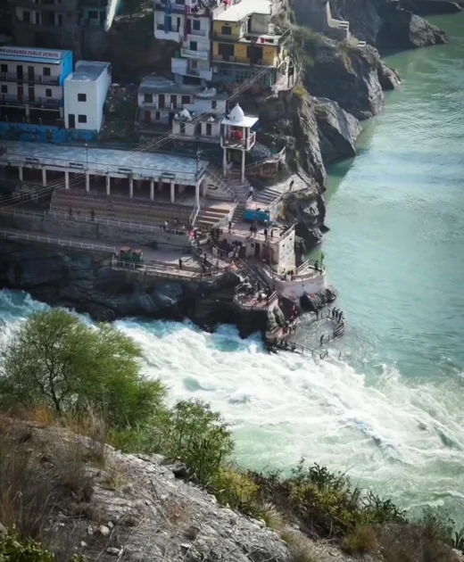 alaknanda-river-meet-in-devprayag