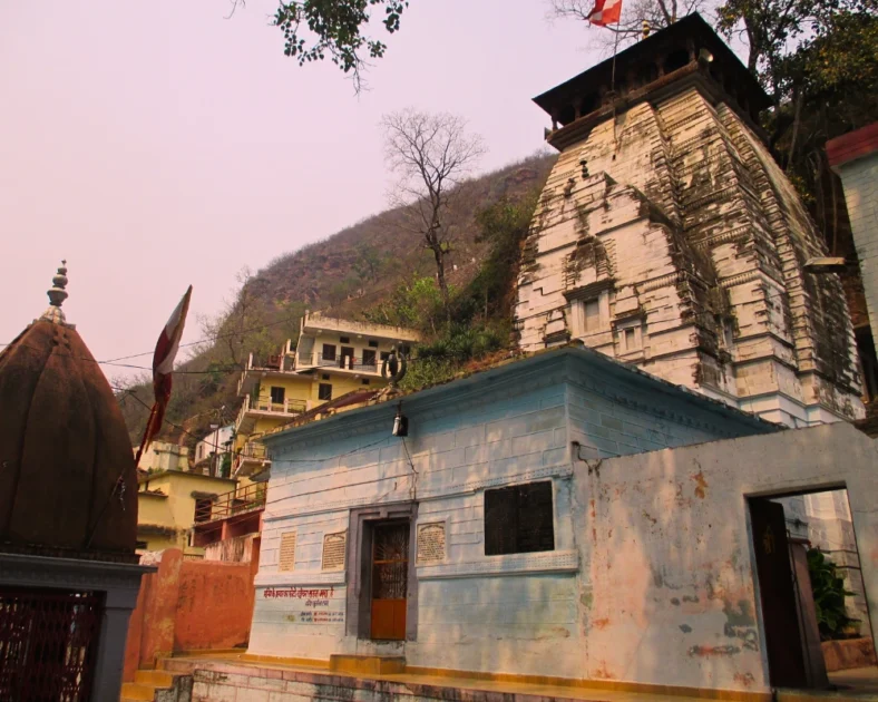 raghunath-temple-devprayag-uttarakhand