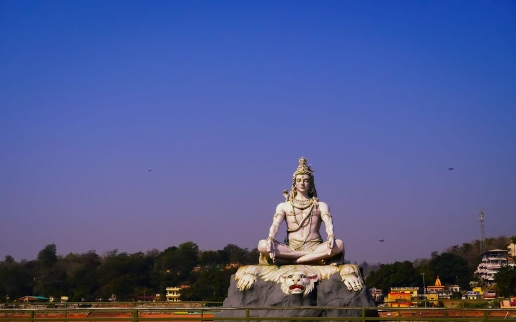 Shiva Murti in rihsikesh
