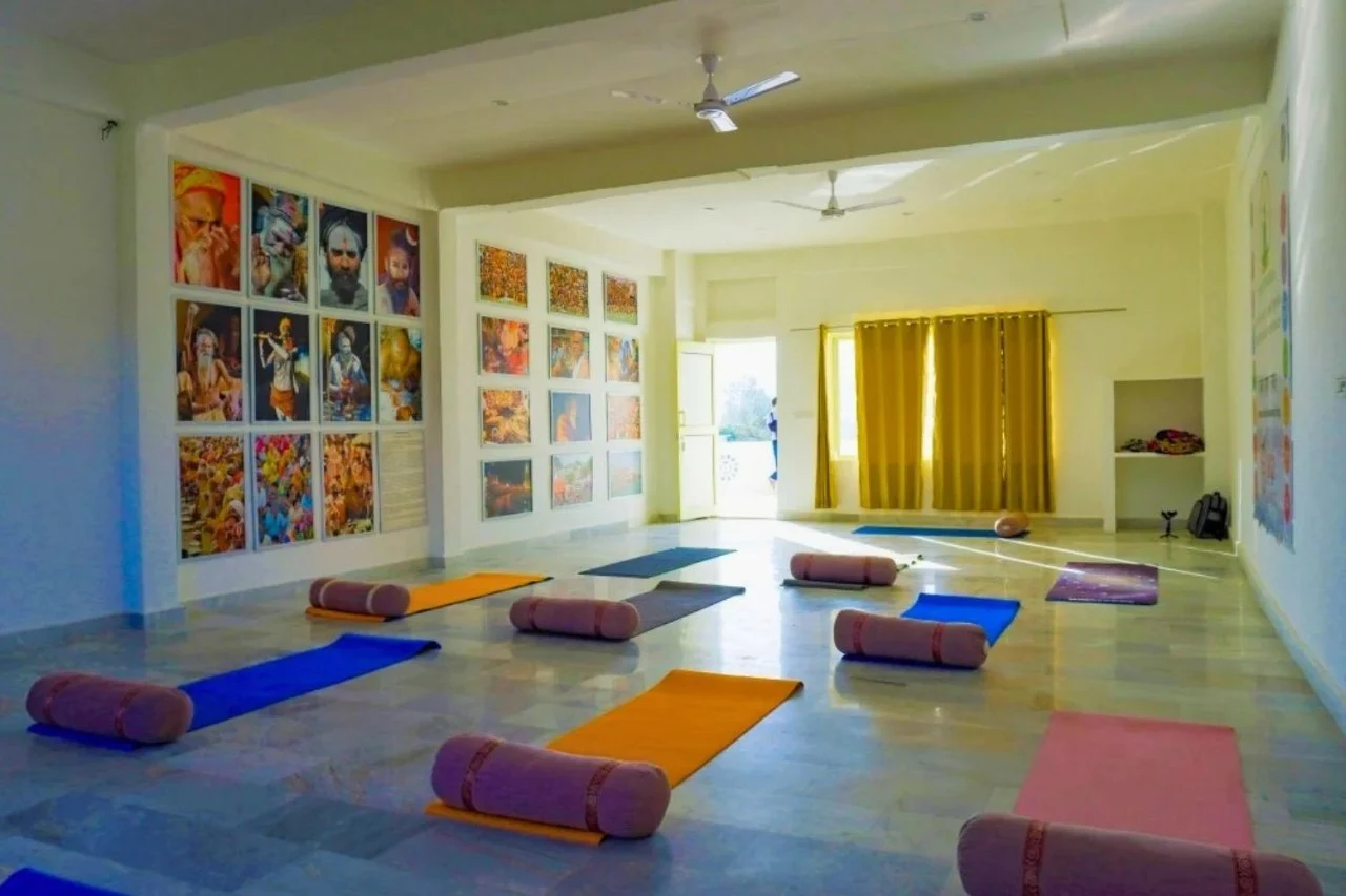9 Best Yoga Schools in Rishikesh