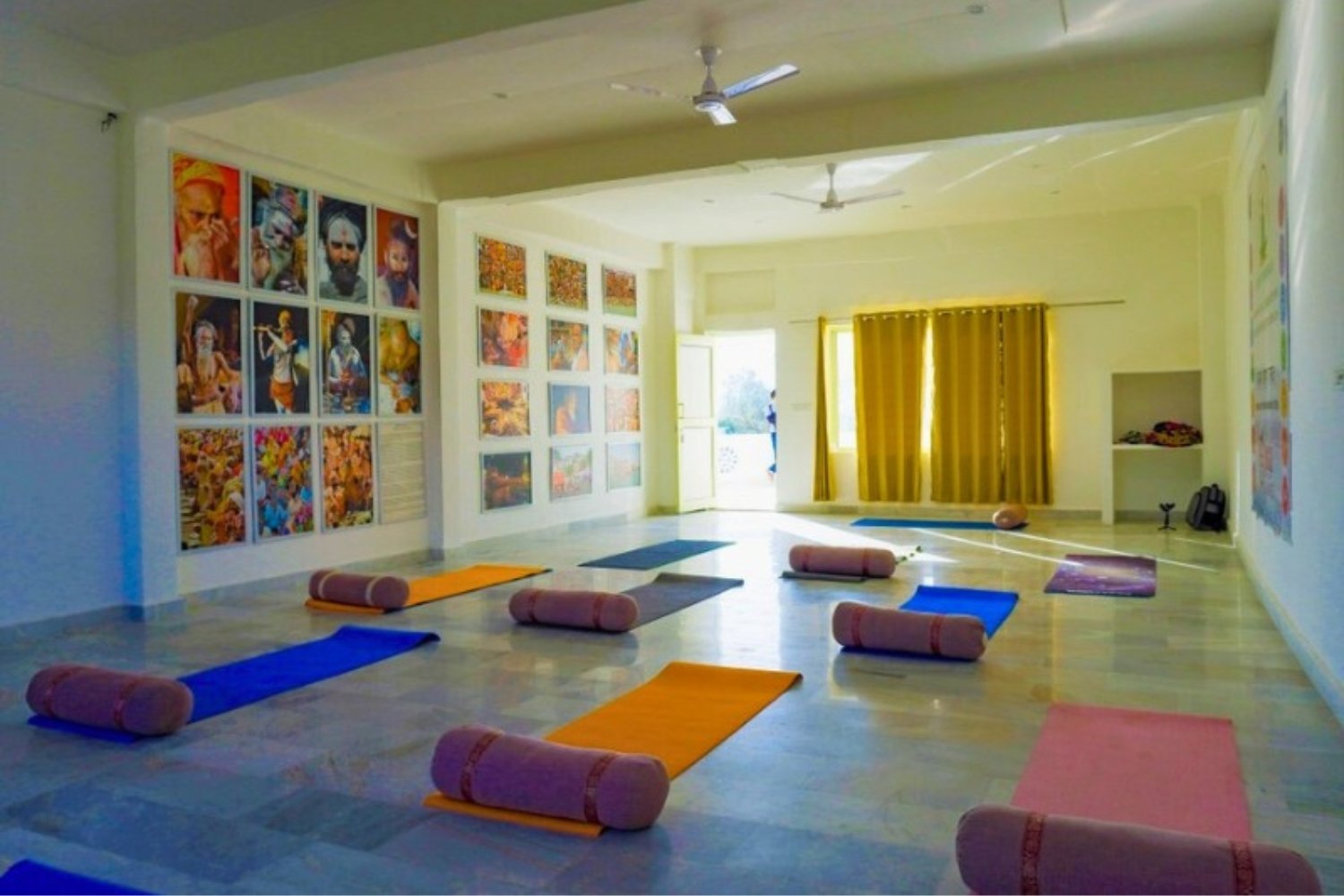 yogahall